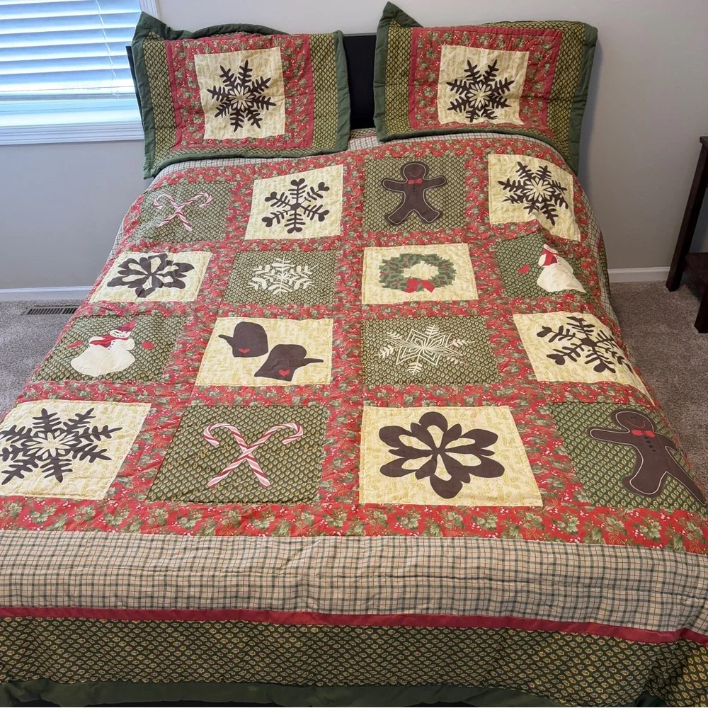 Home Classics Green Red Cream Christmas Patchwork Comforter 2 Pillow Cases F/Q